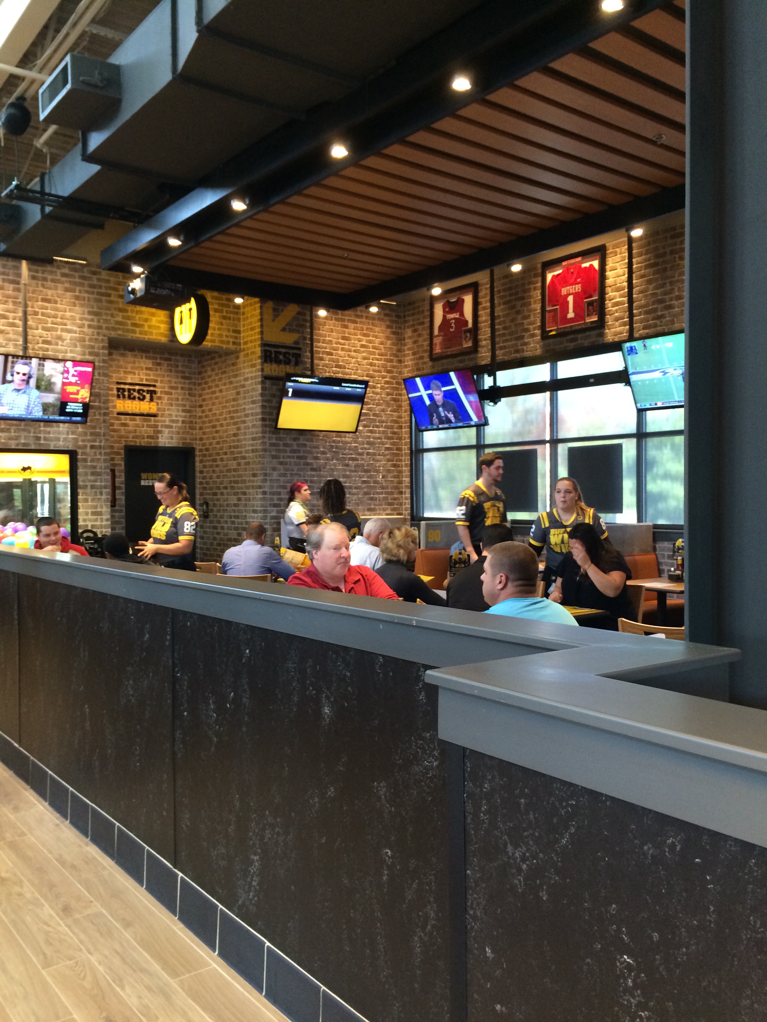 Buffalo Wild Wings in Mooretstown, NJ Grand Opening The Group